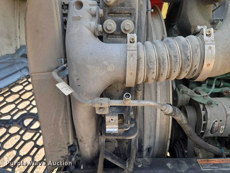 image for item EU3536 2019 Volvo Truck VNL semi truck