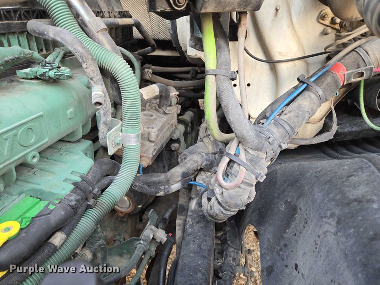 image for item EU3536 2019 Volvo Truck VNL semi truck