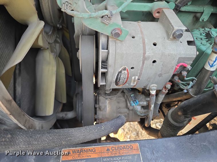 image for item EU3536 2019 Volvo Truck VNL semi truck