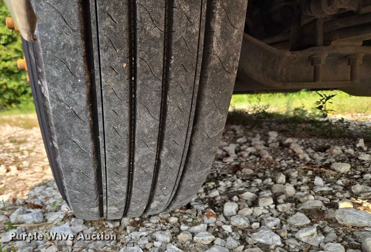 image for item EU3536 2019 Volvo Truck VNL semi truck