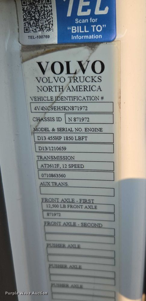 image for item EU3536 2019 Volvo Truck VNL semi truck