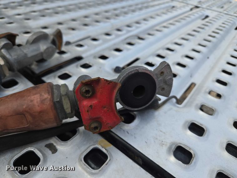 image for item EU3537 2019 Volvo VNL760 semi truck