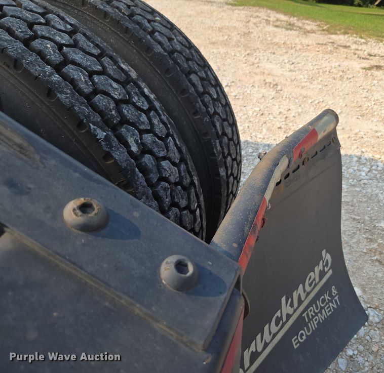 image for item EU3537 2019 Volvo VNL760 semi truck