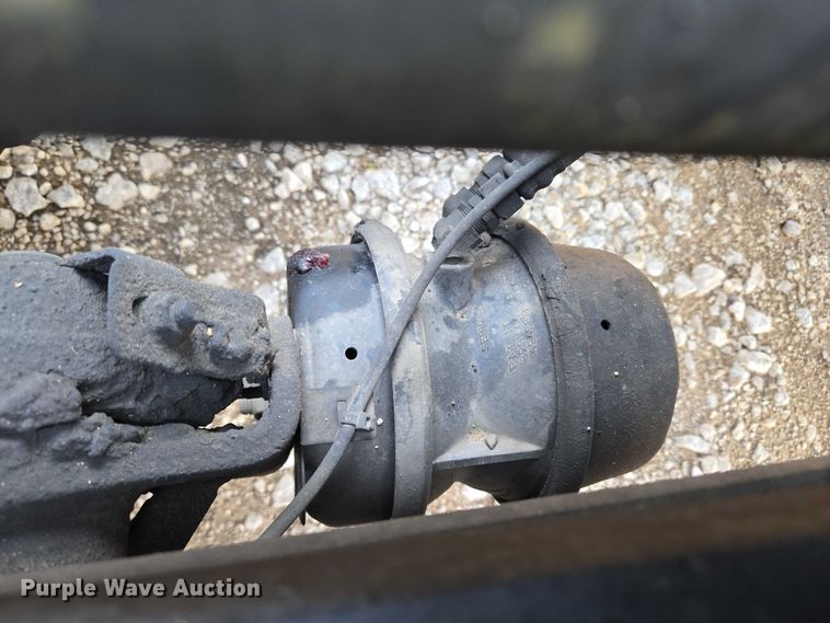 image for item EU3537 2019 Volvo VNL760 semi truck