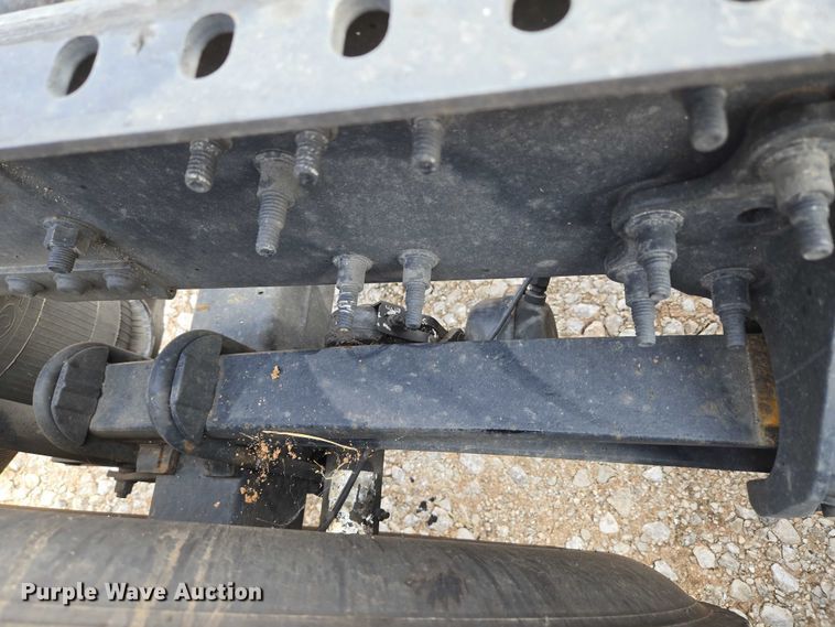 image for item EU3537 2019 Volvo VNL760 semi truck