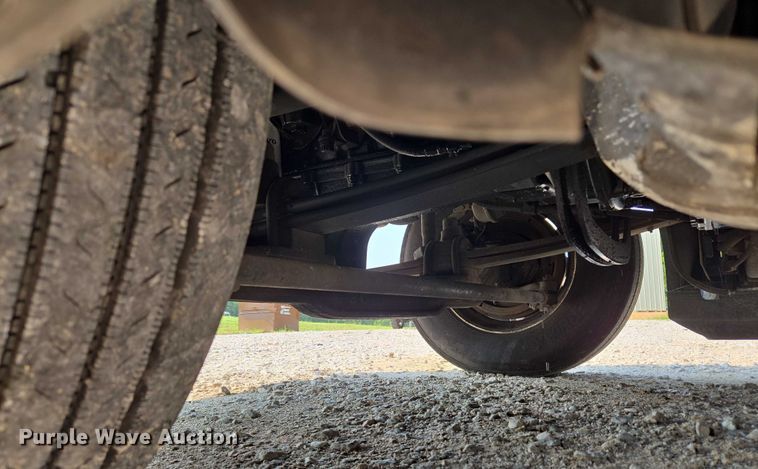 image for item EU3537 2019 Volvo VNL760 semi truck