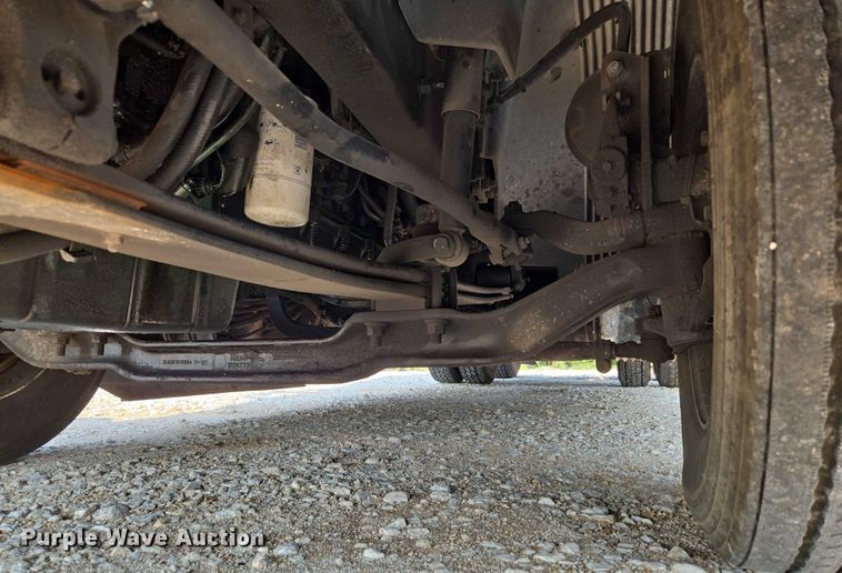 image for item EU3537 2019 Volvo VNL760 semi truck