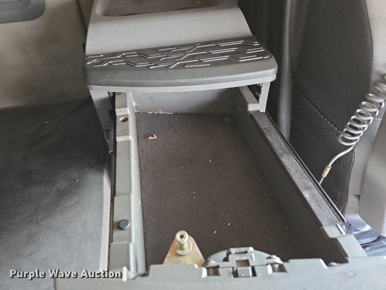 image for item EU3537 2019 Volvo VNL760 semi truck