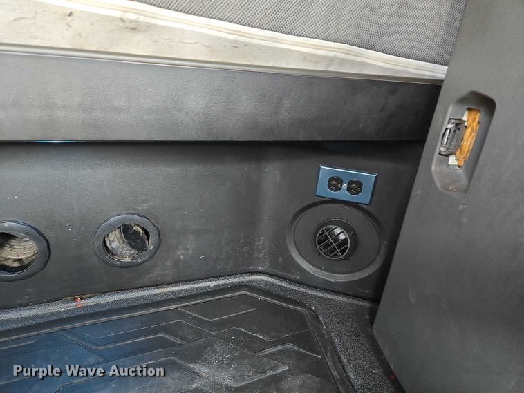 image for item EU3537 2019 Volvo VNL760 semi truck