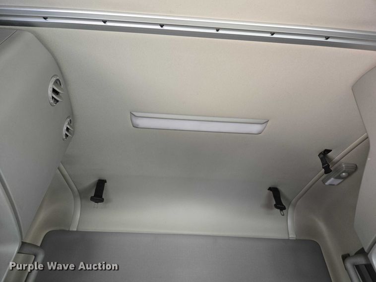 image for item EU3537 2019 Volvo VNL760 semi truck