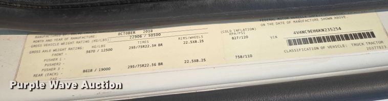 image for item EU3537 2019 Volvo VNL760 semi truck