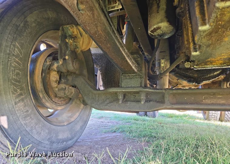 image for item EU3551 1989 Kenworth T40 semi truck