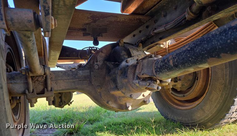 image for item EU3551 1989 Kenworth T40 semi truck