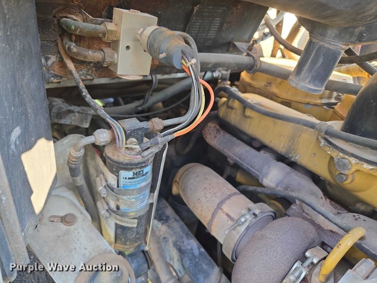 image for item EU3551 1989 Kenworth T40 semi truck