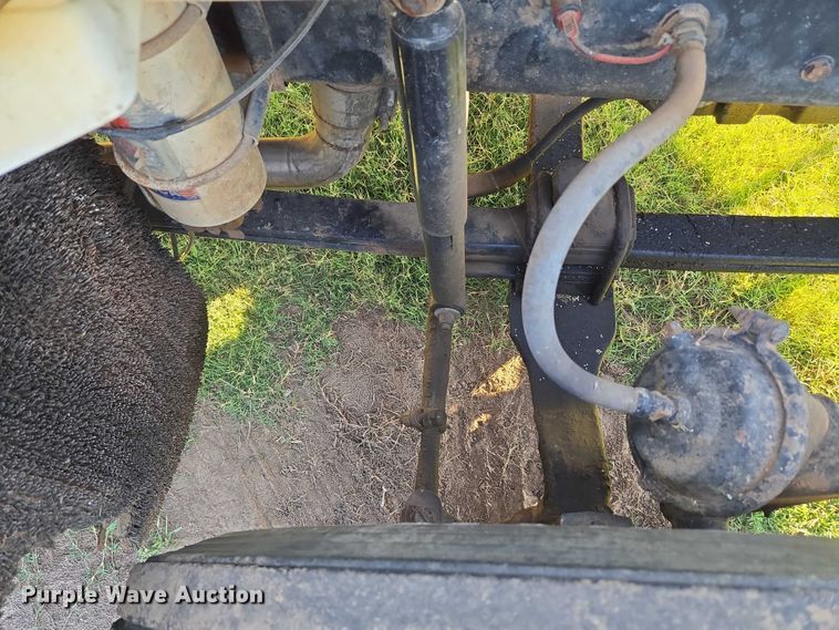 image for item EU3551 1989 Kenworth T40 semi truck