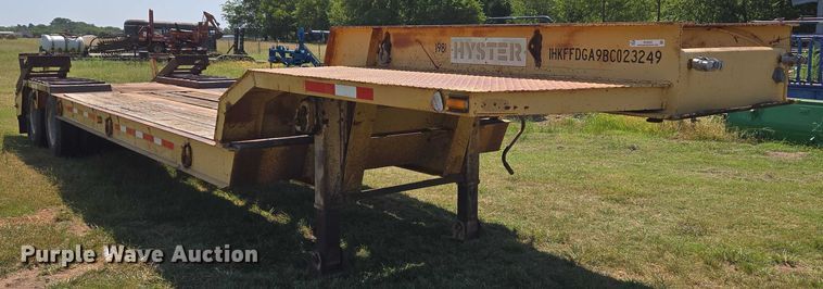 image for item EU3553 1981 Hyster drop deck equipment trailer
