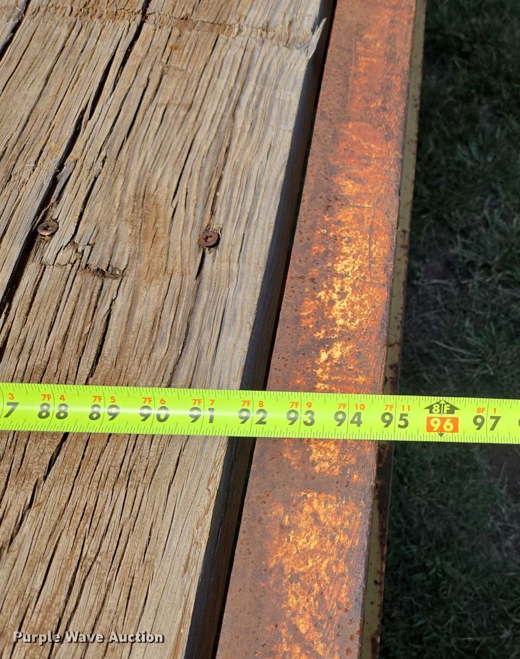 image for item EU3553 1981 Hyster drop deck equipment trailer