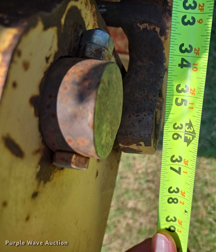 image for item EU3553 1981 Hyster drop deck equipment trailer