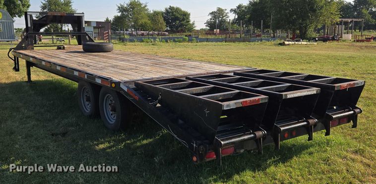image for item EU3565 2007 Starlite equipment trailer