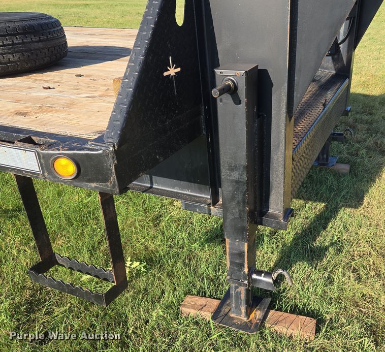 image for item EU3565 2007 Starlite equipment trailer