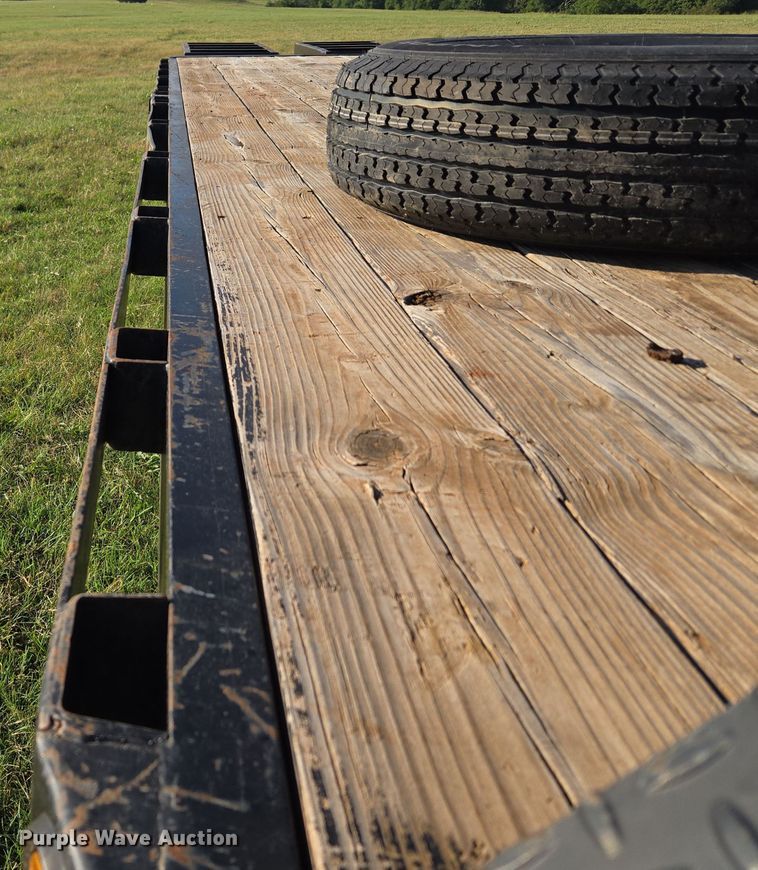 image for item EU3565 2007 Starlite equipment trailer