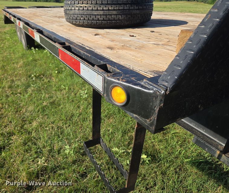 image for item EU3565 2007 Starlite equipment trailer