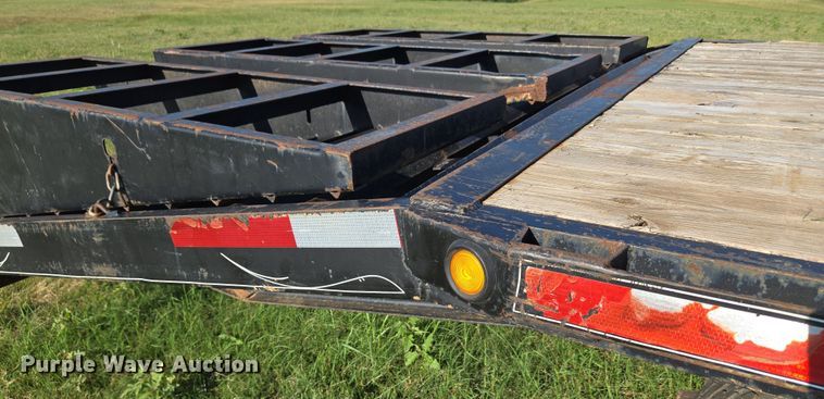 image for item EU3565 2007 Starlite equipment trailer