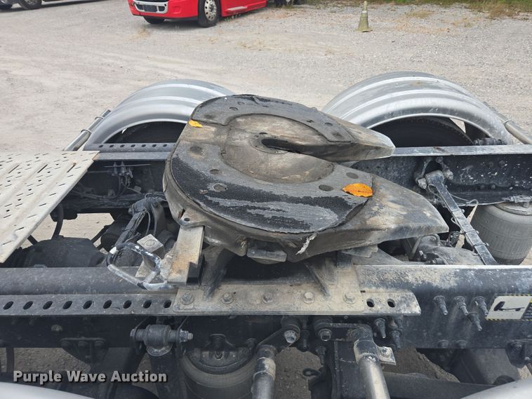 image for item FB9445 2019 Mack AN64T semi truck