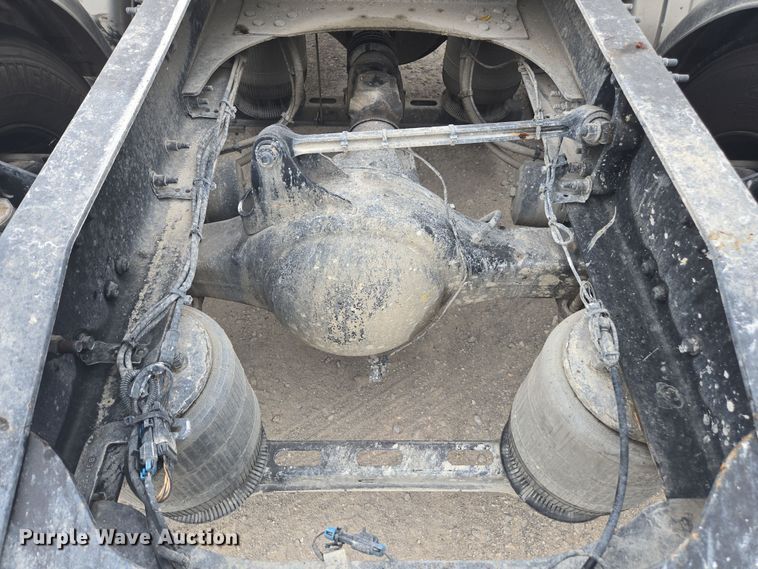 image for item FB9445 2019 Mack AN64T semi truck