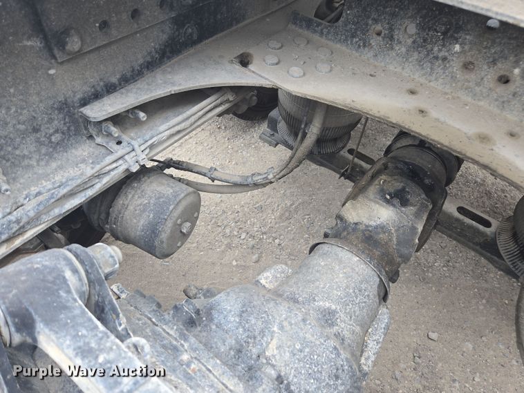 image for item FB9445 2019 Mack AN64T semi truck