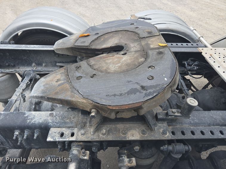 image for item FB9445 2019 Mack AN64T semi truck