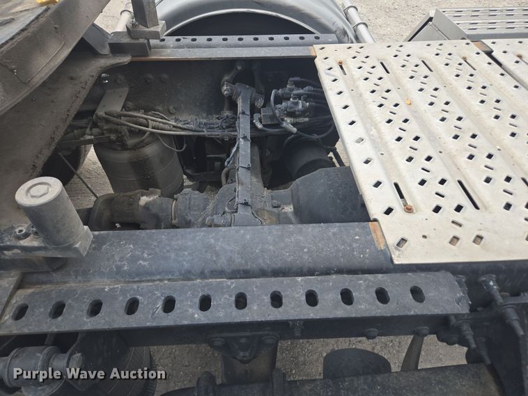 image for item FB9445 2019 Mack AN64T semi truck