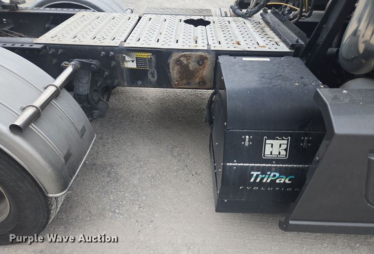 image for item FB9445 2019 Mack AN64T semi truck