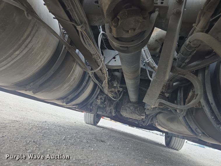 image for item FB9445 2019 Mack AN64T semi truck