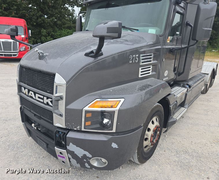 image for item FB9445 2019 Mack AN64T semi truck