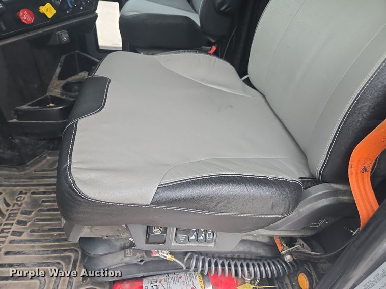 image for item FB9445 2019 Mack AN64T semi truck