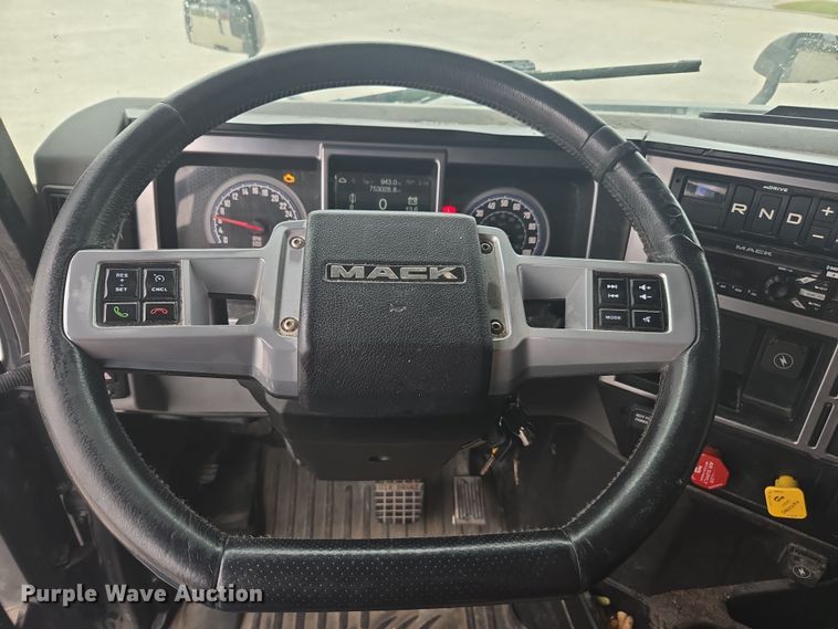 image for item FB9445 2019 Mack AN64T semi truck