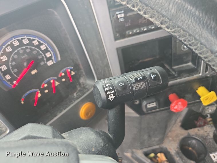 image for item FB9445 2019 Mack AN64T semi truck