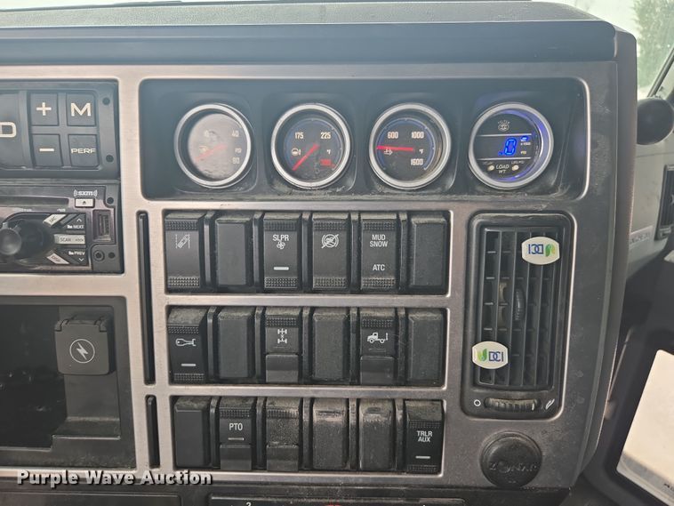 image for item FB9445 2019 Mack AN64T semi truck