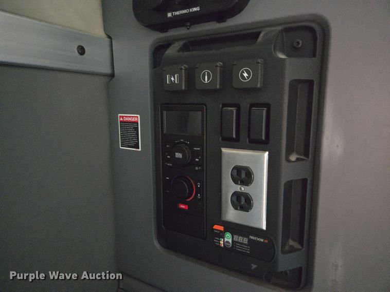 image for item FB9445 2019 Mack AN64T semi truck