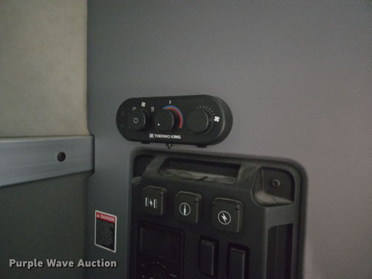 image for item FB9445 2019 Mack AN64T semi truck