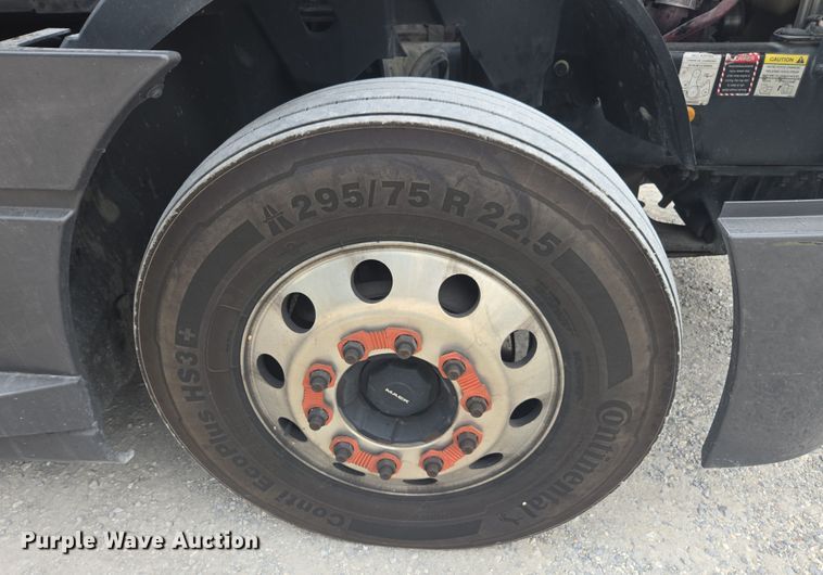 image for item FB9445 2019 Mack AN64T semi truck