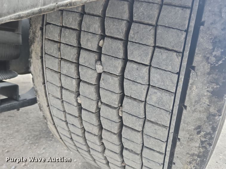 image for item FB9445 2019 Mack AN64T semi truck