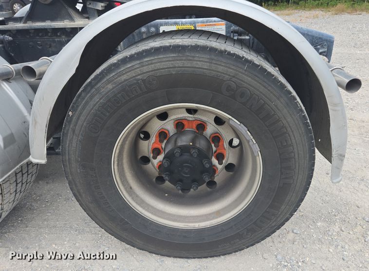 image for item FB9445 2019 Mack AN64T semi truck