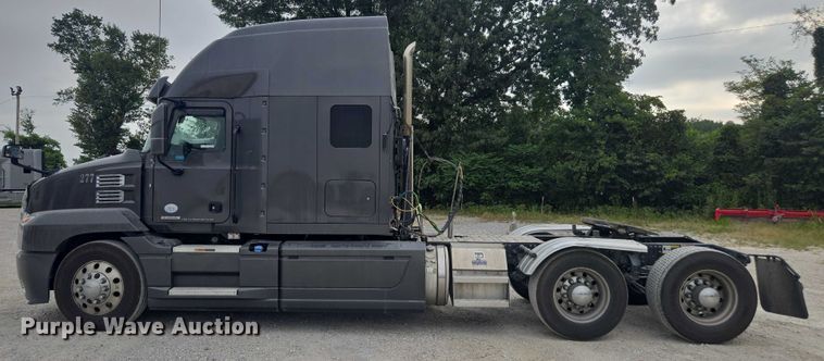 image for item FB9446 2019 Mack AN64T semi truck