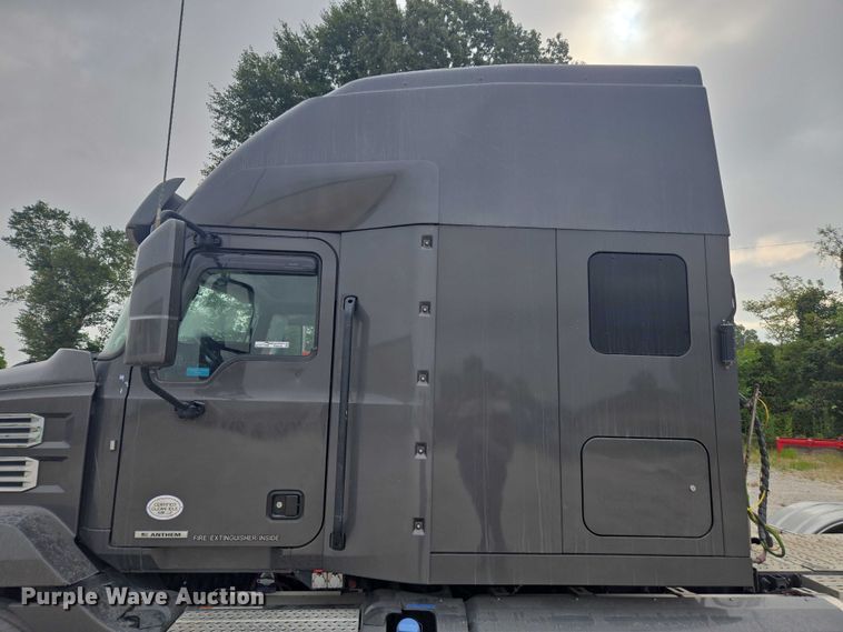 image for item FB9446 2019 Mack AN64T semi truck