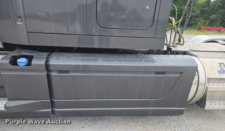 image for item FB9446 2019 Mack AN64T semi truck