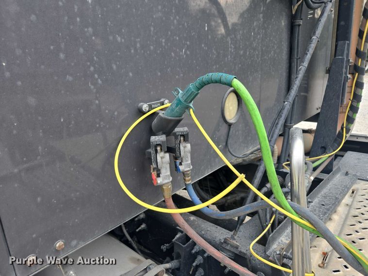 image for item FB9446 2019 Mack AN64T semi truck