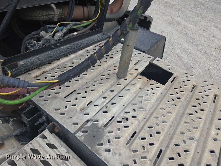 image for item FB9446 2019 Mack AN64T semi truck