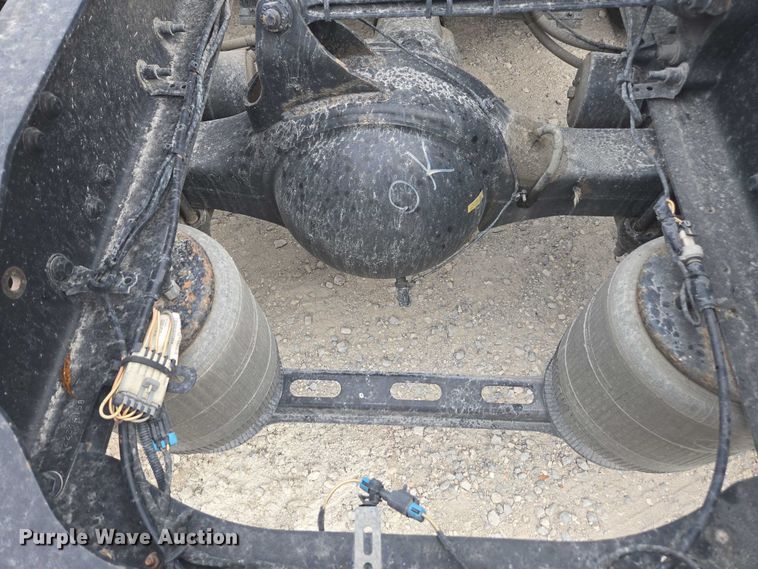 image for item FB9446 2019 Mack AN64T semi truck